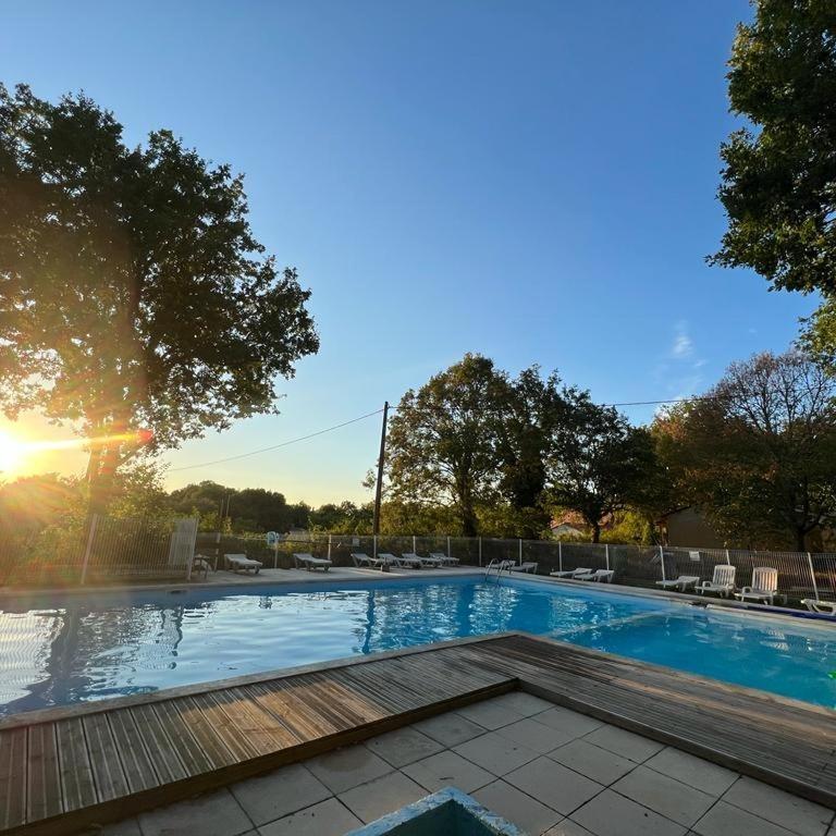 7-Gite-7 Personnes Au Coeur De La Nature /Piscine Saint-Aubin-de-Nabirat Luaran gambar